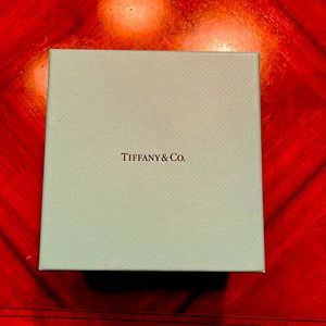 Tiffany & Co. Gift box